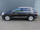 VW Tiguan Allspace bei Reisemobile.expert - Abbildung (2 / 5)