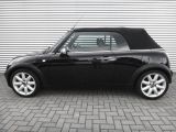 Mini Cooper bei Reisemobile.expert - Abbildung (2 / 10)