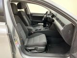 VW Passat bei Reisemobile.expert - Abbildung (8 / 14)