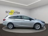 Opel Astra bei Reisemobile.expert - Abbildung (6 / 15)