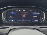 VW Passat bei Reisemobile.expert - Abbildung (13 / 15)