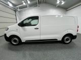 Opel Vivaro bei Reisemobile.expert - Abbildung (2 / 15)
