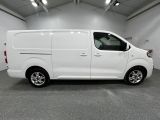 Opel Vivaro bei Reisemobile.expert - Abbildung (6 / 15)