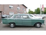 Mercedes-Benz 220 bei Reisemobile.expert - Abbildung (4 / 15)