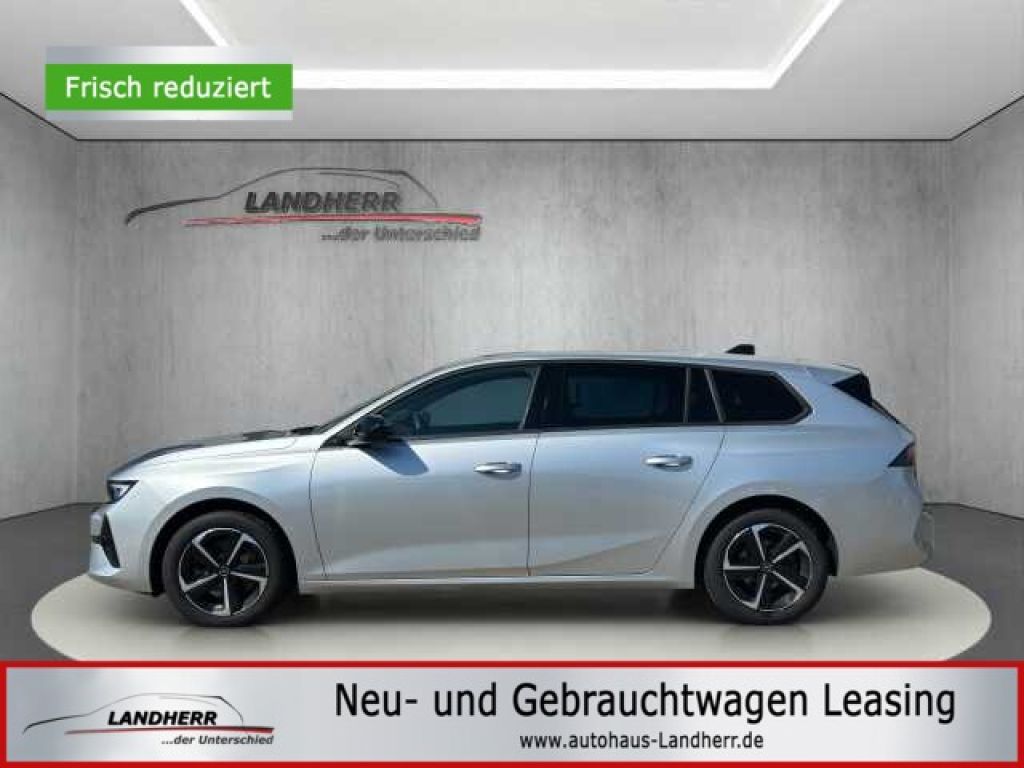 Opel Astra bei Reisemobile.expert - Hauptabbildung Opel Astra bei Reisemobile.expert - Hauptabbildung
