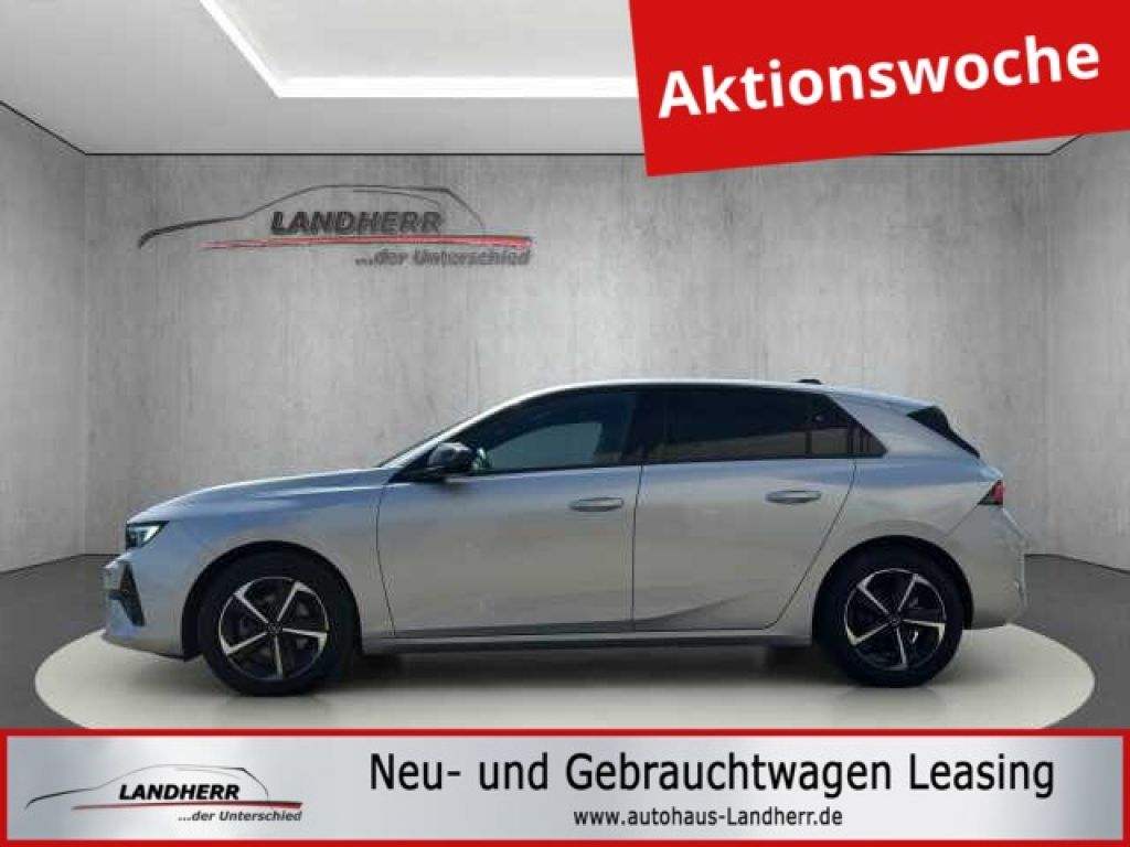 Opel Astra bei Reisemobile.expert - Hauptabbildung Opel Astra bei Reisemobile.expert - Hauptabbildung