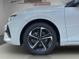 Opel Astra bei Reisemobile.expert - Abbildung (13 / 15) Opel Astra bei Reisemobile.expert - Abbildung (13 / 15)