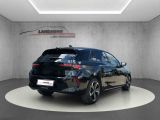 Opel Astra bei Reisemobile.expert - Abbildung (3 / 15) Opel Astra bei Reisemobile.expert - Abbildung (3 / 15)