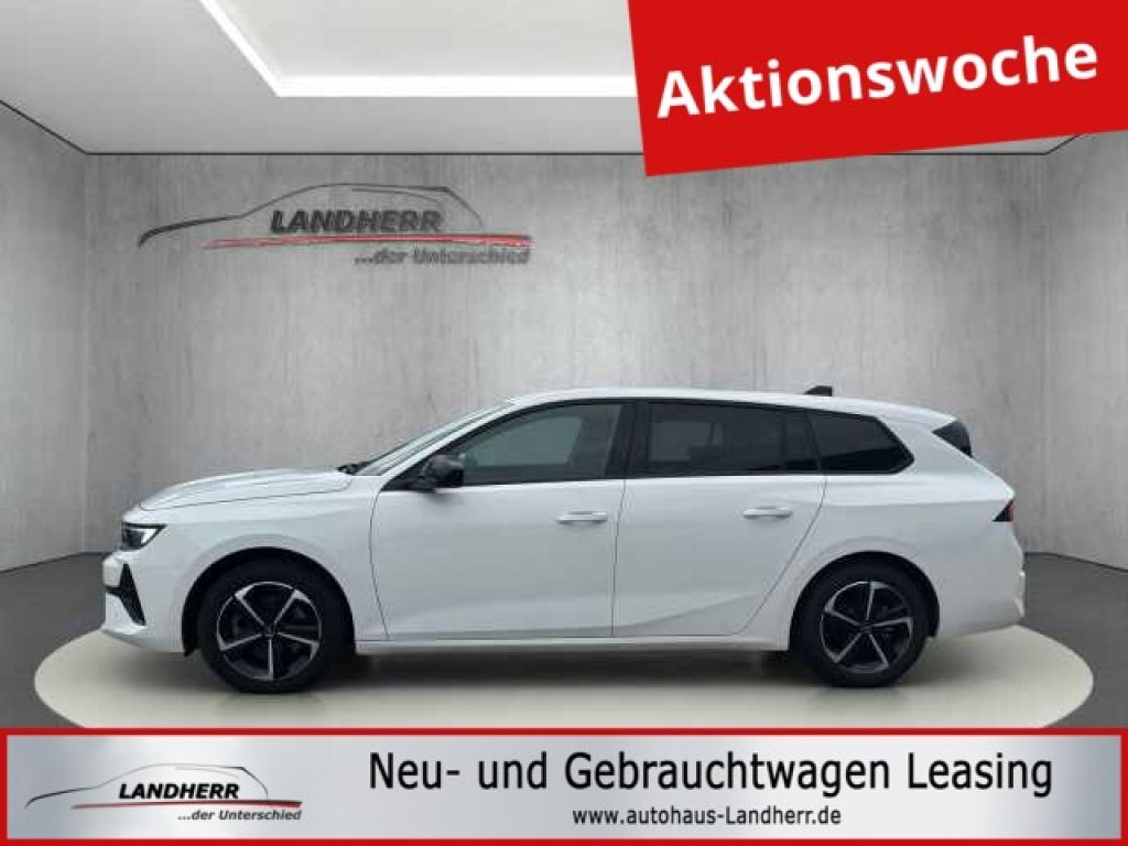 Opel Astra bei Reisemobile.expert - Hauptabbildung Opel Astra bei Reisemobile.expert - Hauptabbildung