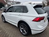 VW Tiguan bei Reisemobile.expert - Abbildung (6 / 15)