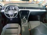 VW Passat bei Reisemobile.expert - Abbildung (4 / 8) VW Passat bei Reisemobile.expert - Abbildung (4 / 8)