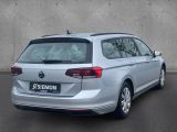 VW Passat bei Reisemobile.expert - Abbildung (4 / 15)