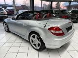 Mercedes-Benz SLK-Klasse bei Reisemobile.expert - Abbildung (5 / 15)