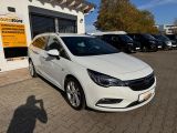 Opel Astra bei Reisemobile.expert - Abbildung (2 / 15)