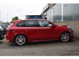 Porsche Cayenne bei Reisemobile.expert - Abbildung (2 / 12)