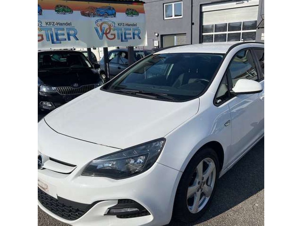 Opel Astra bei Reisemobile.expert - Hauptabbildung Opel Astra bei Reisemobile.expert - Hauptabbildung