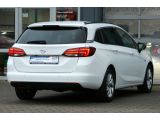 Opel Astra bei Reisemobile.expert - Abbildung (4 / 15)