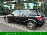 Opel Astra bei Reisemobile.expert - Abbildung (2 / 15)