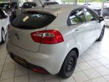 Kia Rio bei Reisemobile.expert - Abbildung (6 / 14)