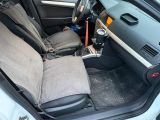 Opel Astra bei Reisemobile.expert - Abbildung (14 / 15) Opel Astra bei Reisemobile.expert - Abbildung (14 / 15)
