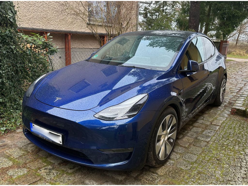 Tesla Model Y bei Reisemobile.expert - Hauptabbildung Tesla Model Y bei Reisemobile.expert - Hauptabbildung