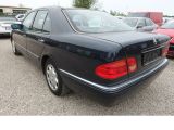 Mercedes-Benz E 230E -Klasse bei Reisemobile.expert - Abbildung (6 / 15)