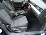 VW Passat bei Reisemobile.expert - Abbildung (6 / 15)