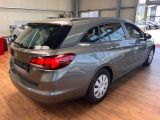 Opel Astra bei Reisemobile.expert - Abbildung (2 / 15)