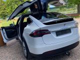Tesla Model X bei Reisemobile.expert - Abbildung (4 / 14)