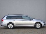 VW Passat bei Reisemobile.expert - Abbildung (4 / 15)