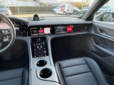 Porsche Taycan bei Reisemobile.expert - Abbildung (7 / 13)