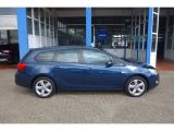Opel Astra bei Reisemobile.expert - Abbildung (3 / 15)