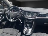 Opel Astra bei Reisemobile.expert - Abbildung (9 / 15)