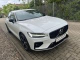 Volvo S60 bei Reisemobile.expert - Abbildung (3 / 15)