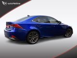 Lexus IS bei Reisemobile.expert - Abbildung (3 / 15)