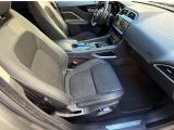 Jaguar F-Pace bei Reisemobile.expert - Abbildung (13 / 15) Jaguar F-Pace bei Reisemobile.expert - Abbildung (13 / 15)