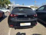 Mazda 3 bei Reisemobile.expert - Abbildung (3 / 9)