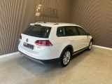 VW Golf bei Reisemobile.expert - Abbildung (4 / 15)