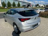 Opel Astra bei Reisemobile.expert - Abbildung (5 / 15)