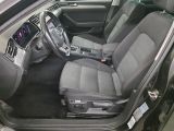 VW Passat bei Reisemobile.expert - Abbildung (9 / 15)