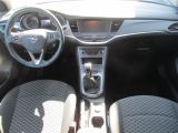 Opel Astra bei Reisemobile.expert - Abbildung (8 / 15)