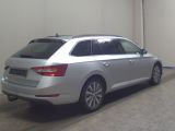 Skoda Superb bei Reisemobile.expert - Abbildung (4 / 15)