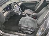 VW Passat bei Reisemobile.expert - Abbildung (9 / 15)