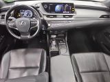 Lexus ES bei Reisemobile.expert - Abbildung (5 / 15)