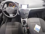 Opel Astra bei Reisemobile.expert - Abbildung (5 / 15) Opel Astra bei Reisemobile.expert - Abbildung (5 / 15)