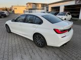 BMW 3er bei Reisemobile.expert - Abbildung (3 / 14) BMW 3er bei Reisemobile.expert - Abbildung (3 / 14)