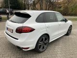 Porsche Cayenne bei Reisemobile.expert - Abbildung (3 / 11)