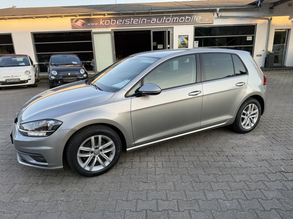 VW Golf VII bei Reisemobile.expert - Hauptabbildung VW Golf VII bei Reisemobile.expert - Hauptabbildung