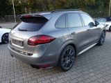 Porsche Cayenne bei Reisemobile.expert - Abbildung (3 / 11) Porsche Cayenne bei Reisemobile.expert - Abbildung (3 / 11)