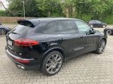 Porsche Cayenne bei Reisemobile.expert - Abbildung (3 / 9) Porsche Cayenne bei Reisemobile.expert - Abbildung (3 / 9)